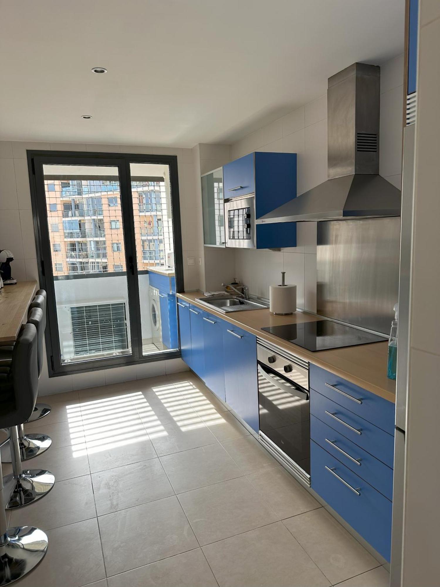 Luxurious, Newly-Renovated Large 2-Bedroom Condo By The Beach Benidorm Exterior foto