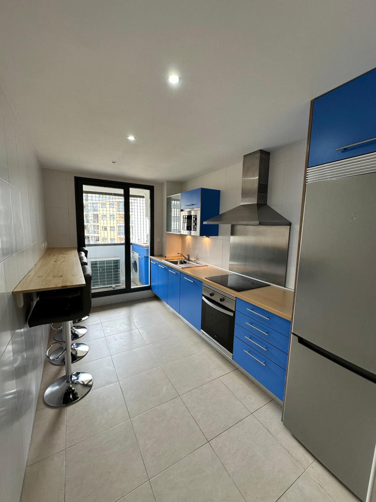 Luxurious, Newly-Renovated Large 2-Bedroom Condo By The Beach Benidorm Exterior foto